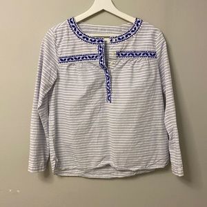 Womens 3 button shirt